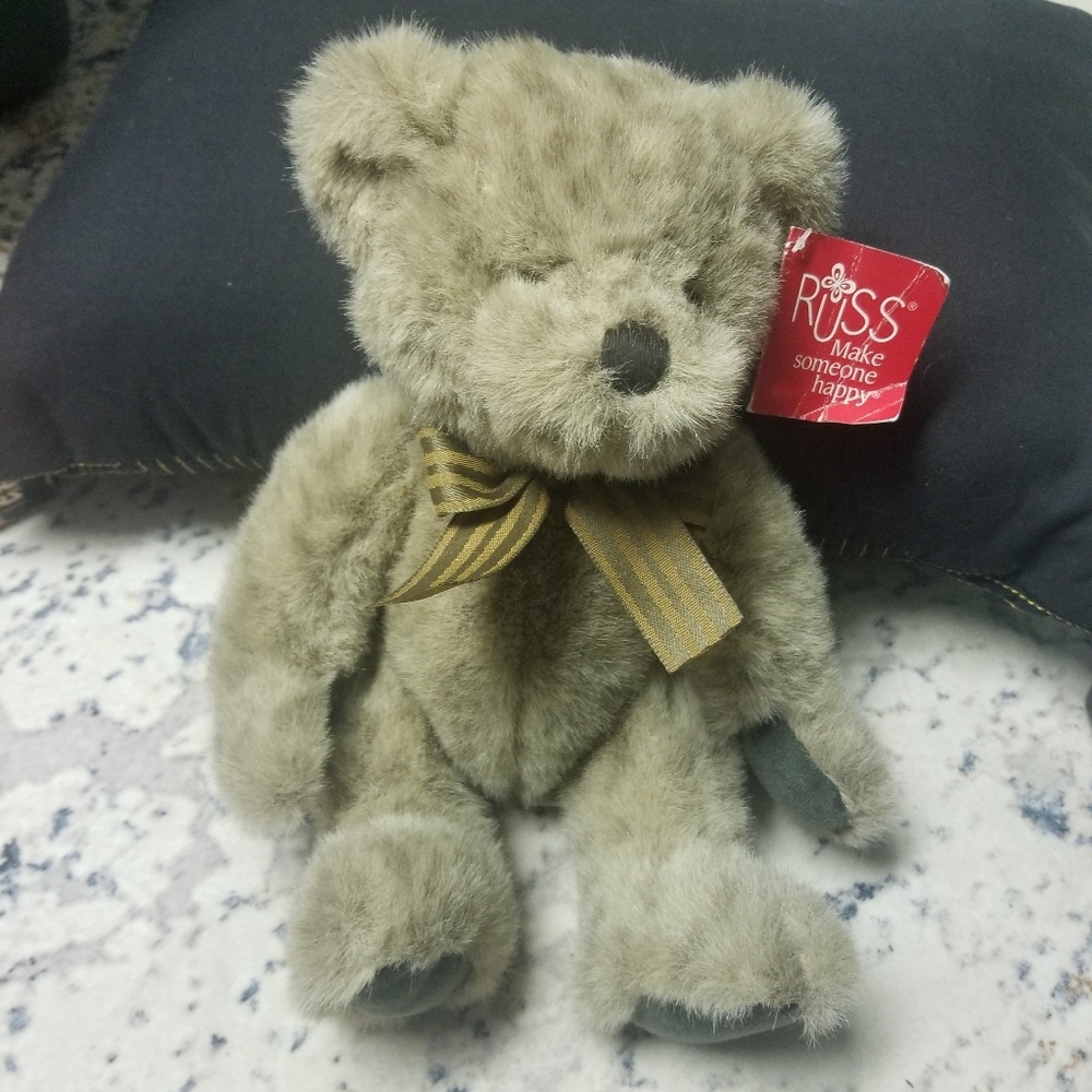 Gray Russ Soft And Cuddly Teddy Bear Named Duncan